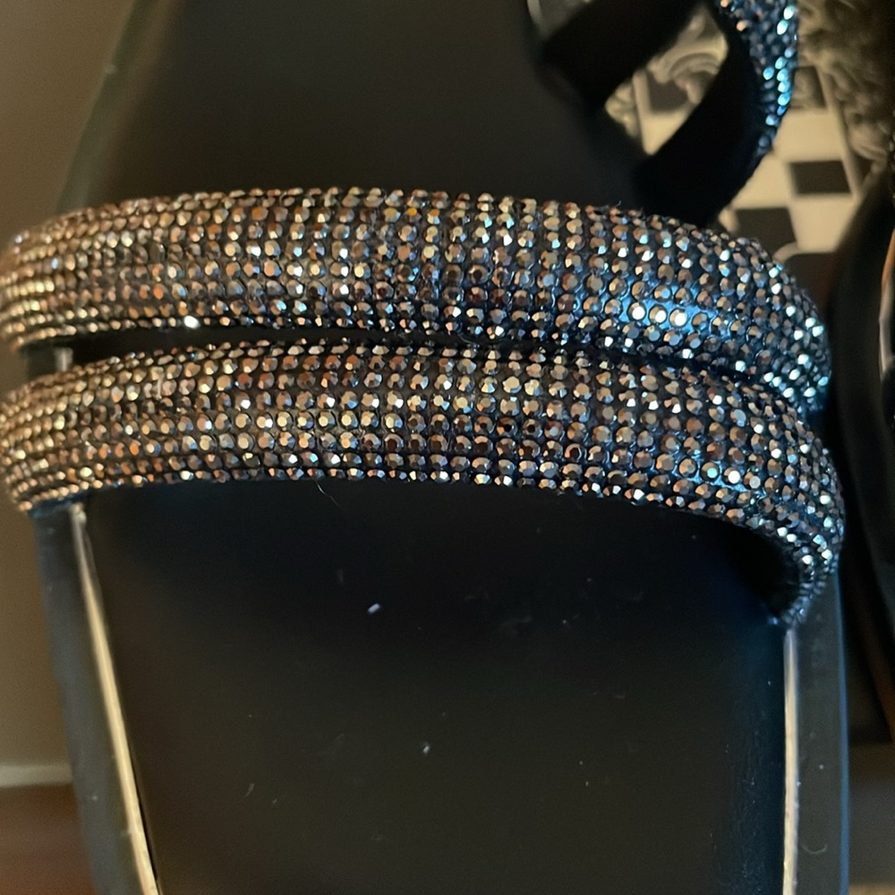 Sandals - Picture 2 of 7